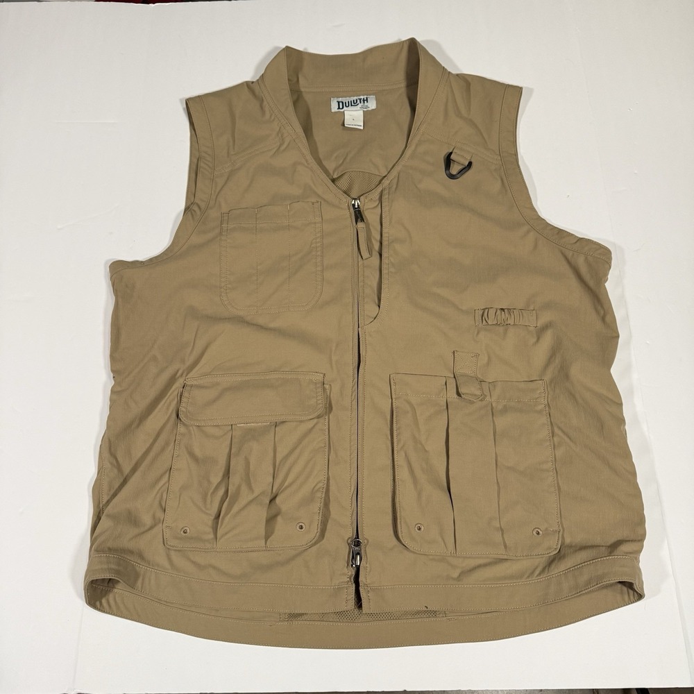 Duluth Trading Co Men's Vest L Work Utility Travel Tan Zip Pockets Canvas DEF002